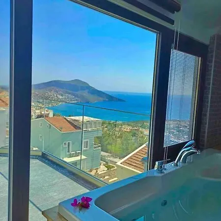 Centrally Located Luxury Villa: Alesta * Каш