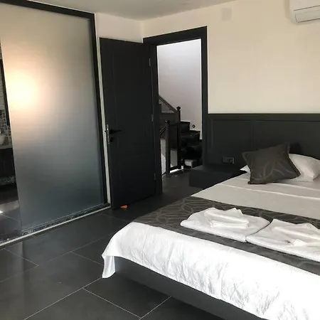 Centrally Located Luxury Villa: Alesta * Каш