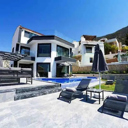 Centrally Located Luxury Villa: Alesta * Каш