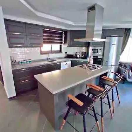 Centrally Located Luxury Villa: Alesta Вилла Каш