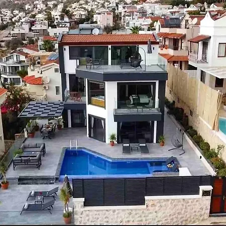 Centrally Located Luxury Villa: Alesta * Kaş